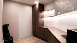Gateway East (D7), Office #622731101